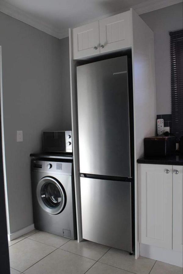 Lux Apartment Plett Plettenbergbaai Buitenkant foto